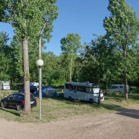 Spacieux Pour 6 Personnes A Aires - Api-1-52-850 Les Aires