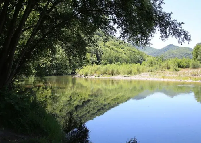 Campingplatz Spacieux Pour 6 Personnes A Aires - Api-1-52-850 *
